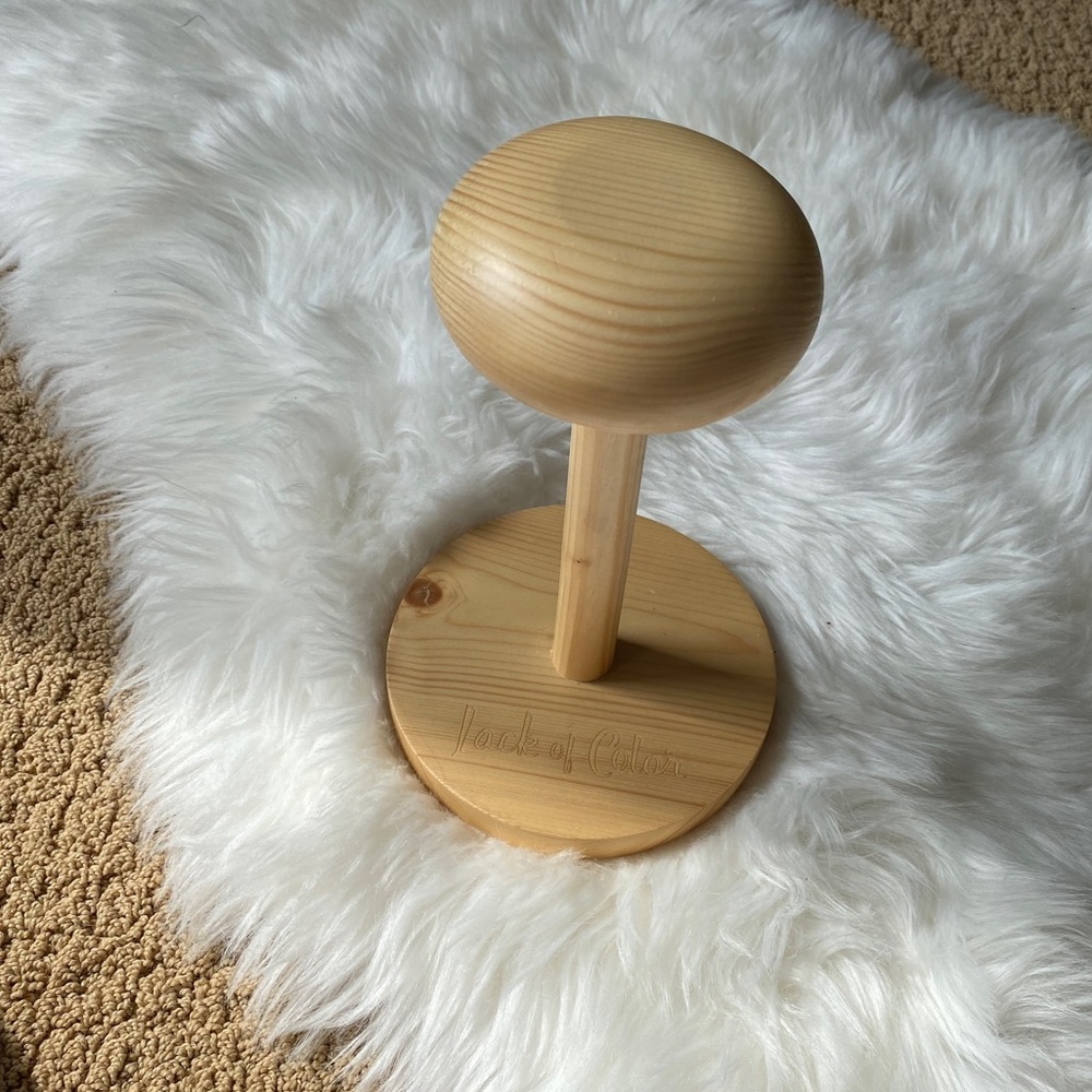 lack of color | hat stand